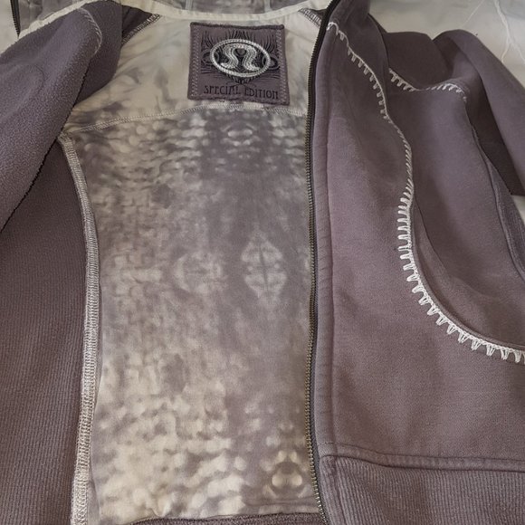 Special Edition Lululemon Zipup - Picture 5 of 11